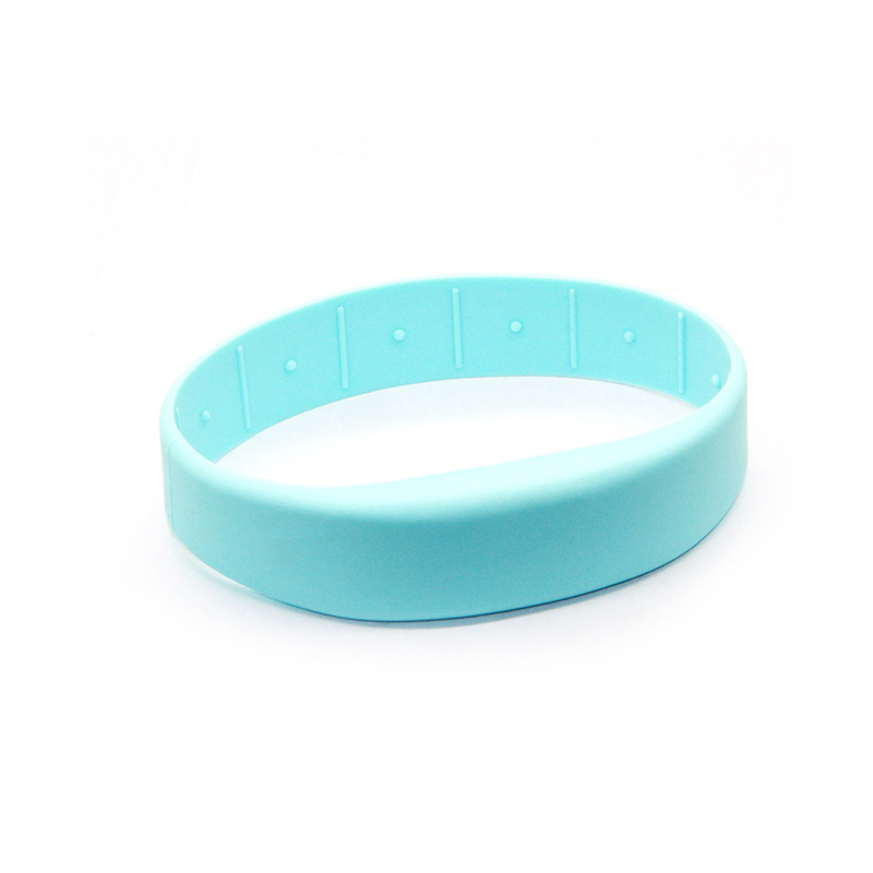 id�������3