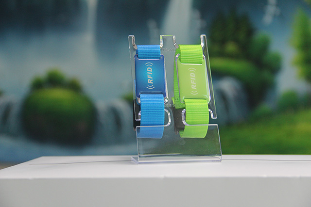 idÍó´øÏÈÈÝ idÍó´øÏÈÈÝ