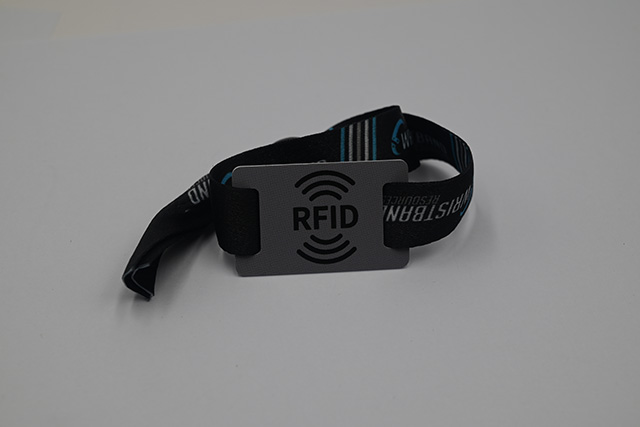 ������ʱ����ΪҽԺ�ṩ��ӦʽICҽԺ���￨�����������������