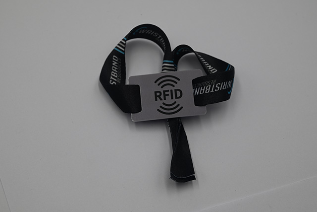 �ǽӴ�ʽ���ܿ�HXD-ID-S�������ֳ�Ӧ�������е��ӻص���ϵͳ