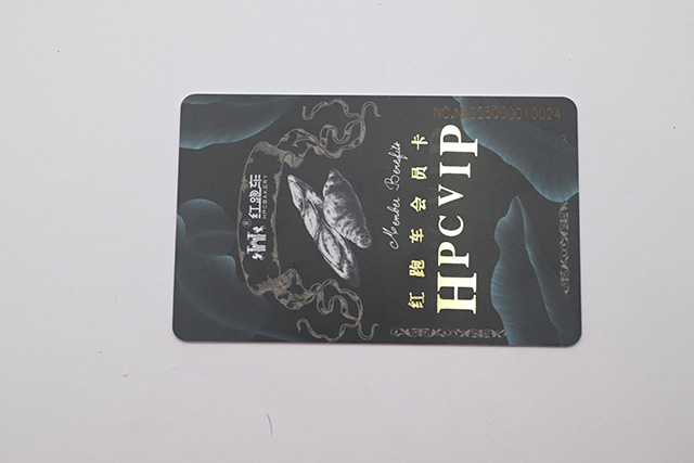 ���������ݸ����ĳ�翨�Ƿ���Լ��ݵ�һ�ų�翨������������������