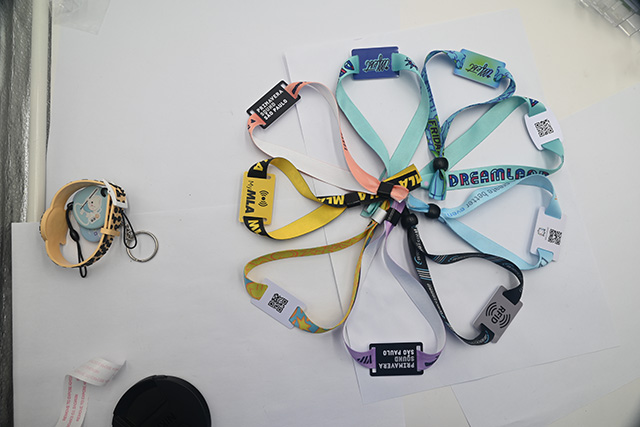 �Ž��������Ѿ���Ϊְҵ  ��ô�Ž��������Ƿ�Υ������������������