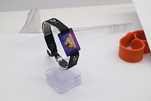 �Ž���������Ǯ�Ǽ���