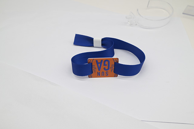 ���ɽ���ǩ��ֽ�ķ�����ò��